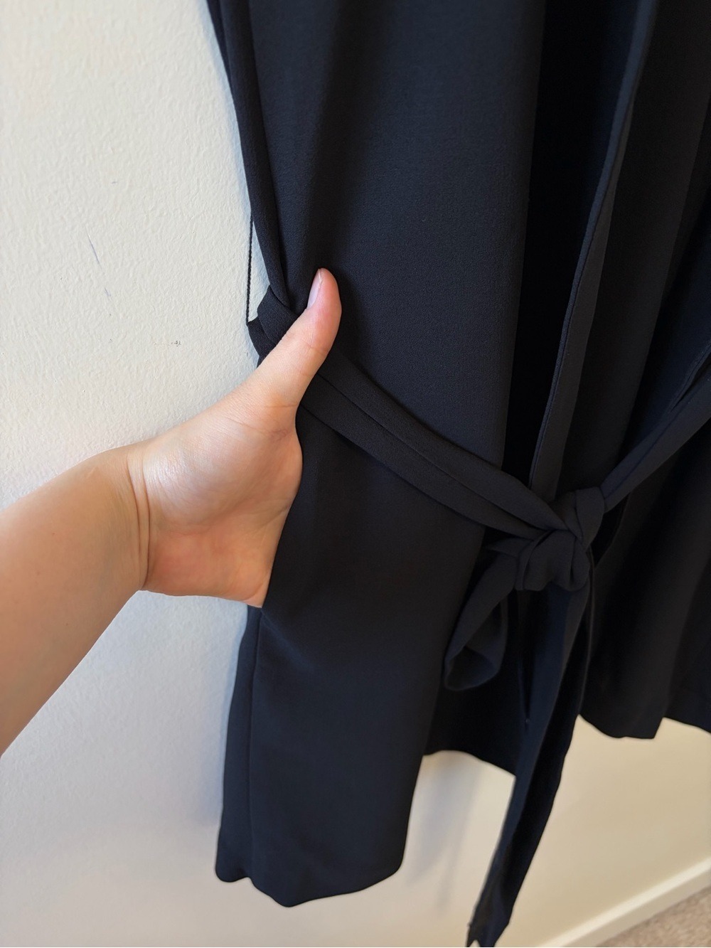 Eileen Fisher 100% Silk Long Belted Vest Georgette Crepe Sleeveless Blouse Black - Picture 5 of 9